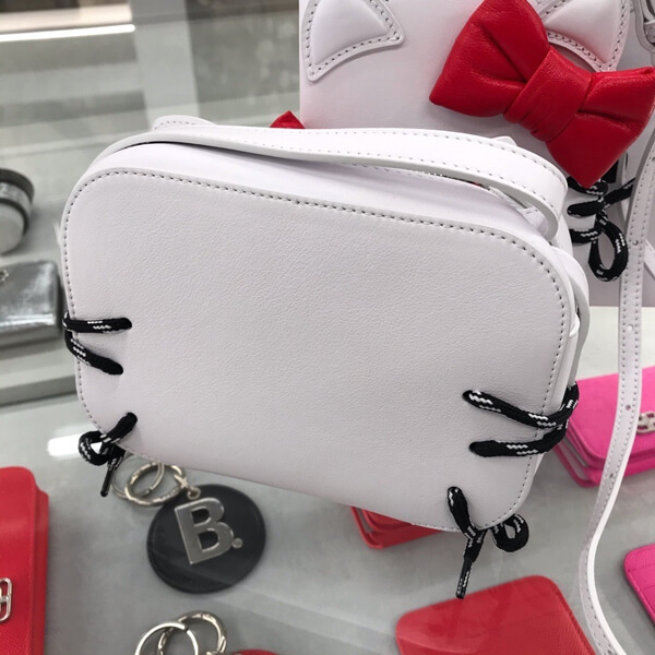 2020超限定バレンシアガコピー 【バレンシアガ&Hello Kittyコラボ】Camera Bag XS